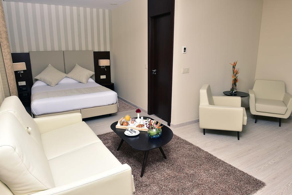 Az Hotels เซราลดา ภายนอก รูปภาพ