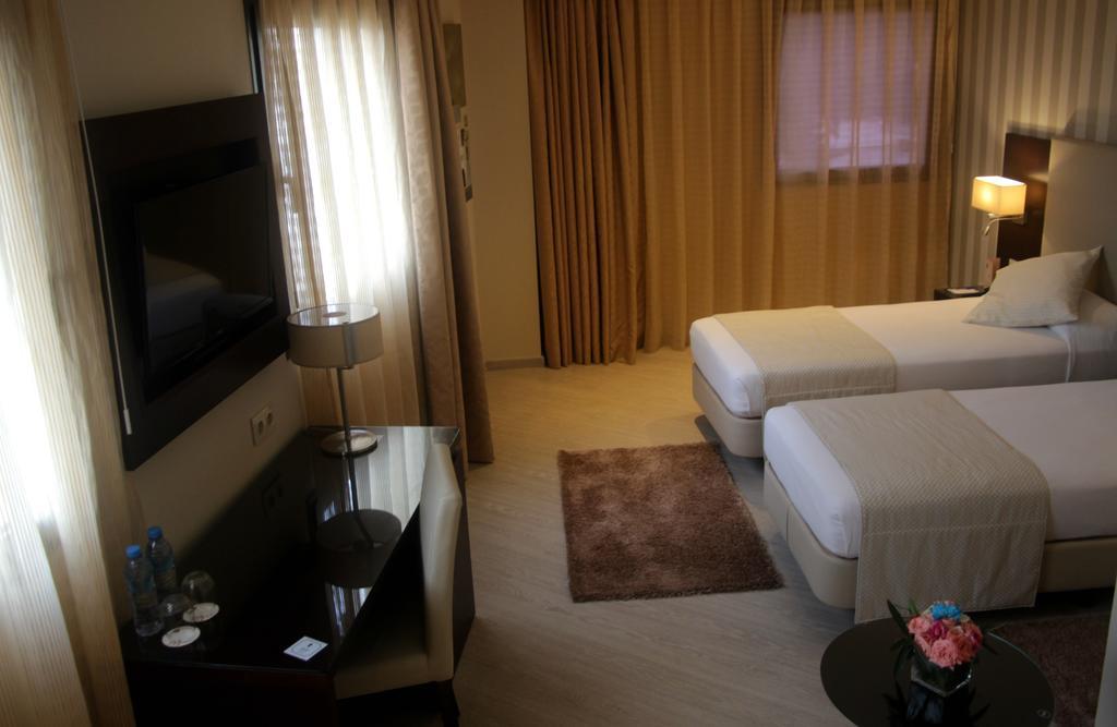 Az Hotels เซราลดา ภายนอก รูปภาพ