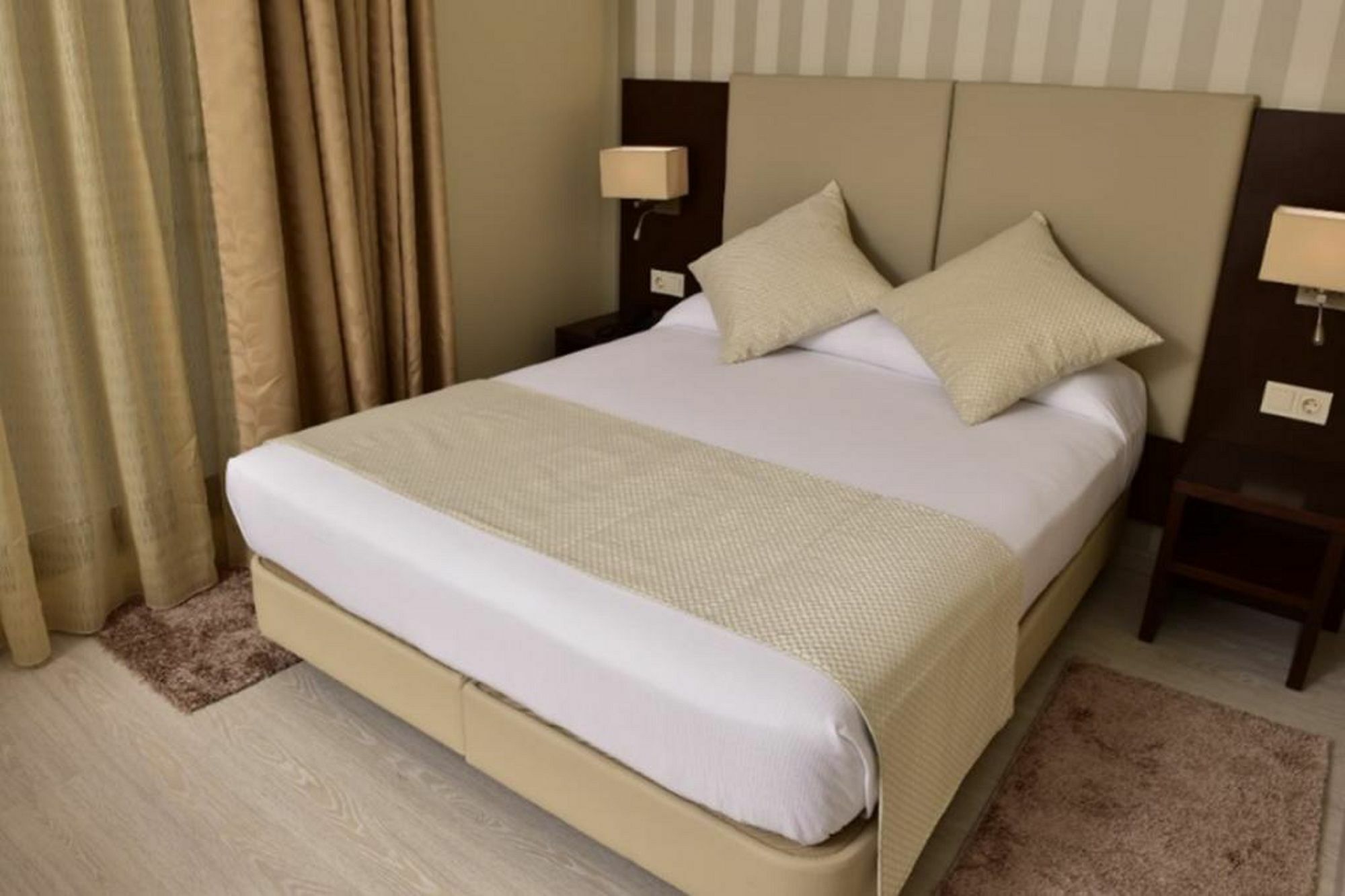 Az Hotels เซราลดา ภายนอก รูปภาพ